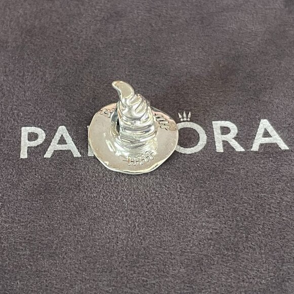 Pandora Harry Potter, Sorting Hat Charm - Picture 3 of 4